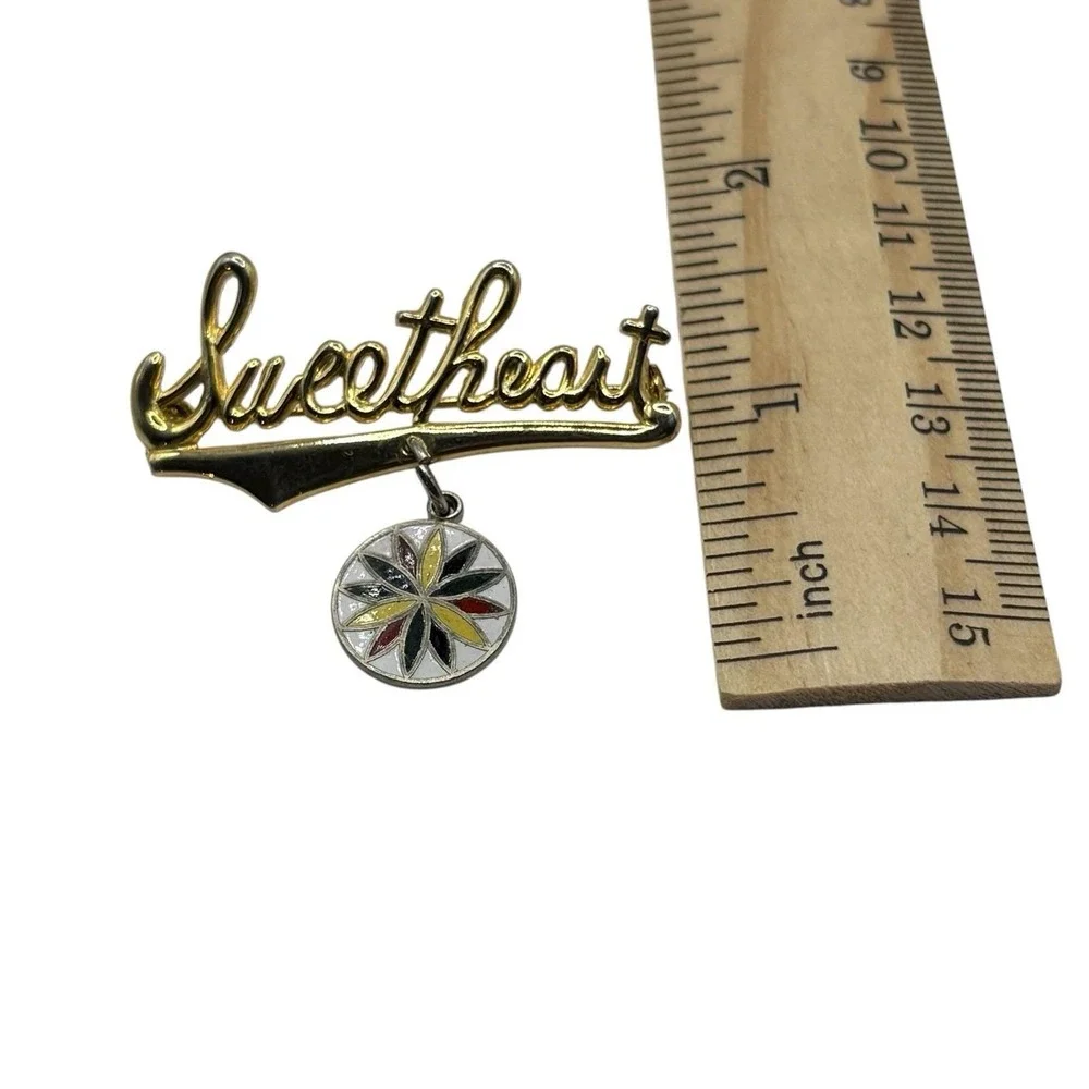 Sweetheart Brooch Pin Dutch Hex Enamel Dangle Charm Gold Tone Vintage‎ Gift Love
